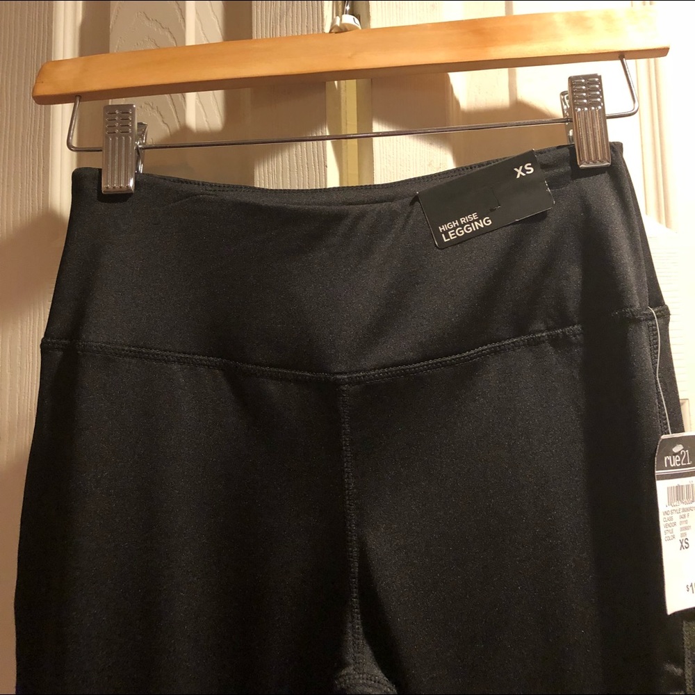 workout pants - Picture 3 of 3